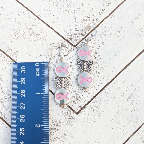 NEW Handmade Earrings with Pink Ribbon and Butterf - Picture 2 of 2